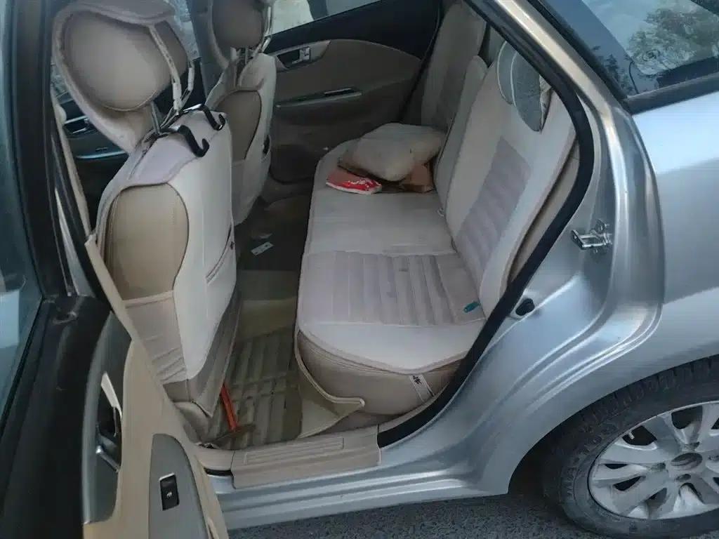 Buick Excelle 2013 1.5L Automatic Classic — миниатюра 15