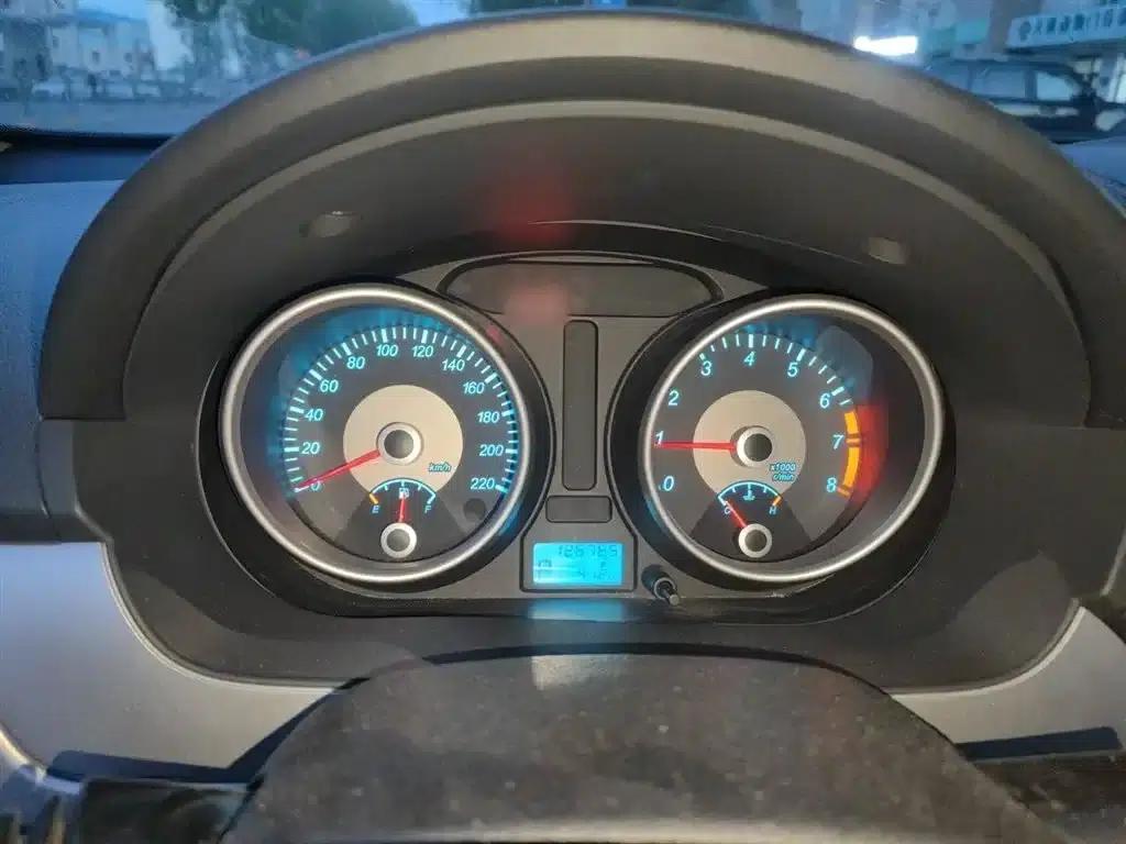 Buick Excelle 2013 1.5L Automatic Classic — миниатюра 4