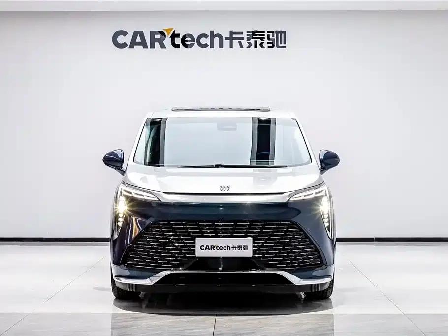 Century 2025 2.0T Six-Seat Luxury Edition — миниатюра 1