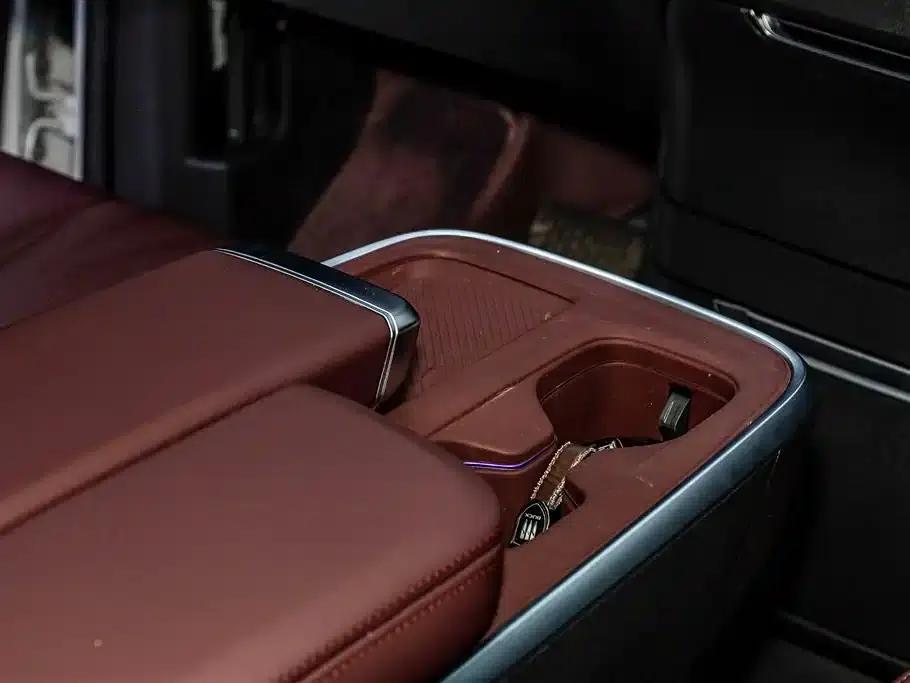 Century 2025 2.0T Six-Seat Luxury Edition — миниатюра 11
