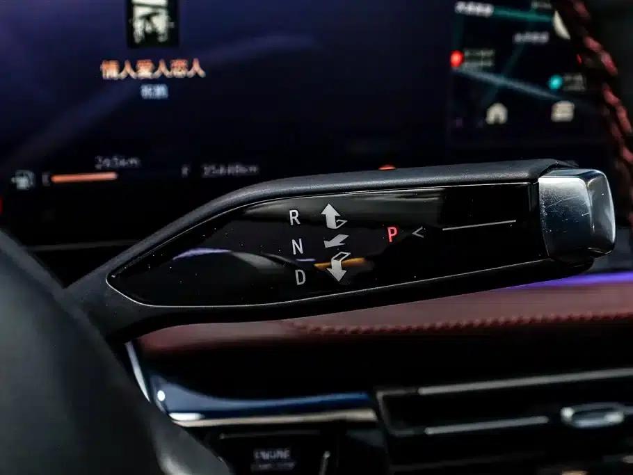 Century 2025 2.0T Six-Seat Luxury Edition — миниатюра 31