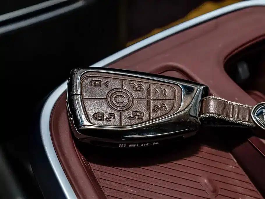Century 2025 2.0T Six-Seat Luxury Edition — миниатюра 32