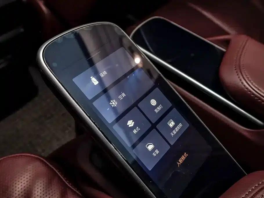 Century 2025 2.0T Six-Seat Luxury Edition — миниатюра 37