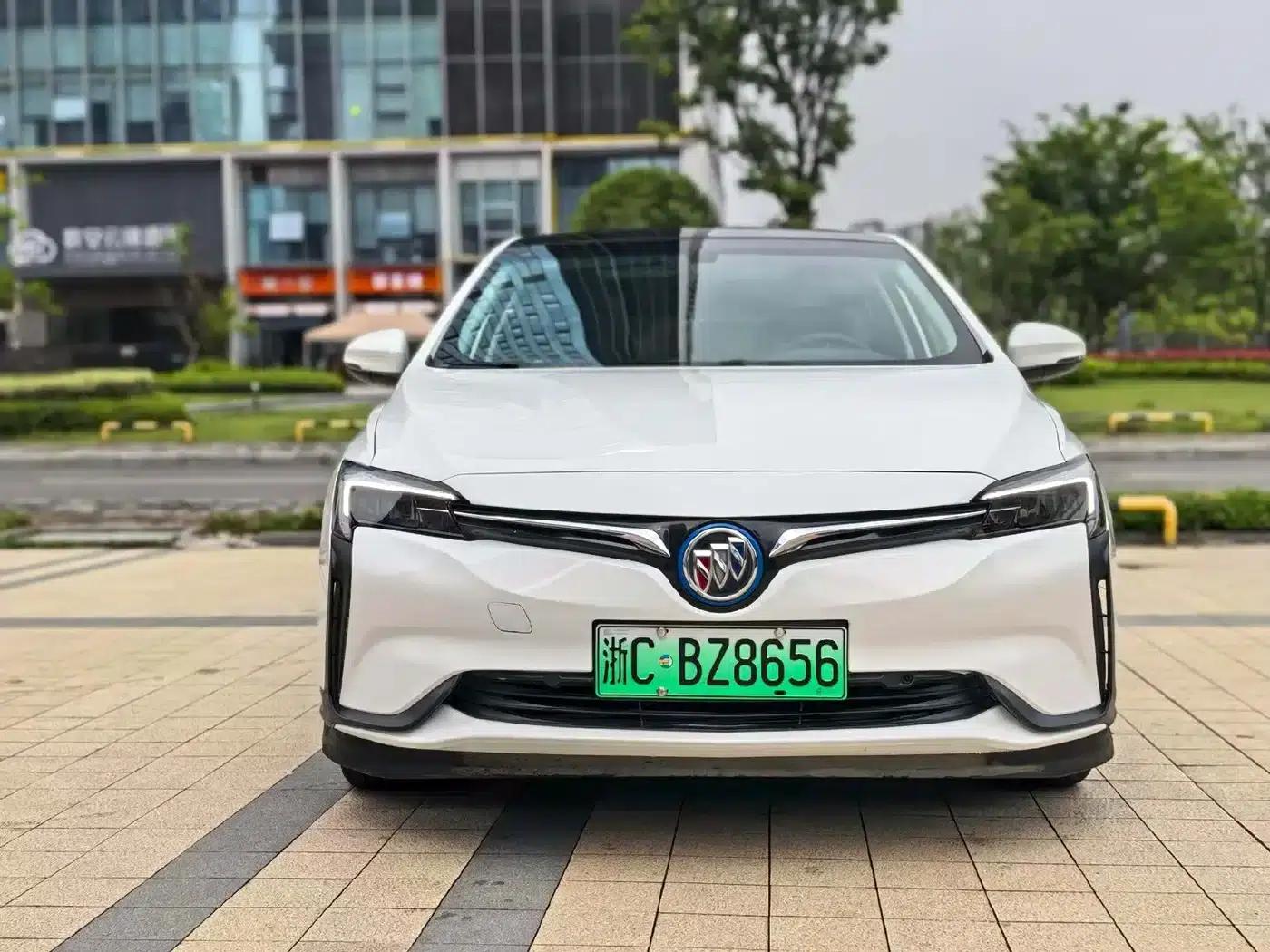 Buick Velite 6 2019 Connected Smart Edition — миниатюра 1