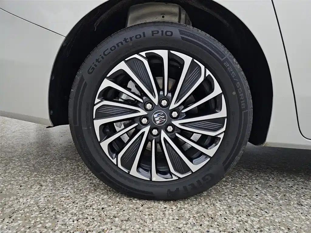Buick GL8 PHEV 2025 Land Cruiser Premium Edition — миниатюра 16