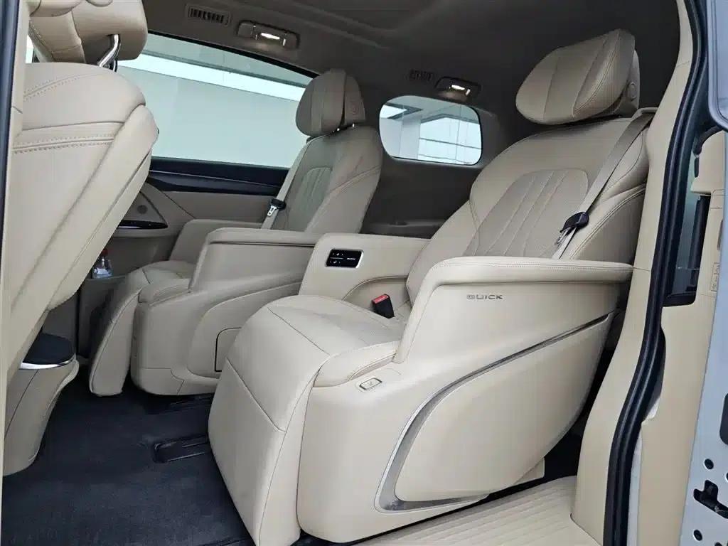 Buick GL8 PHEV 2025 Land Cruiser Premium Edition — миниатюра 9