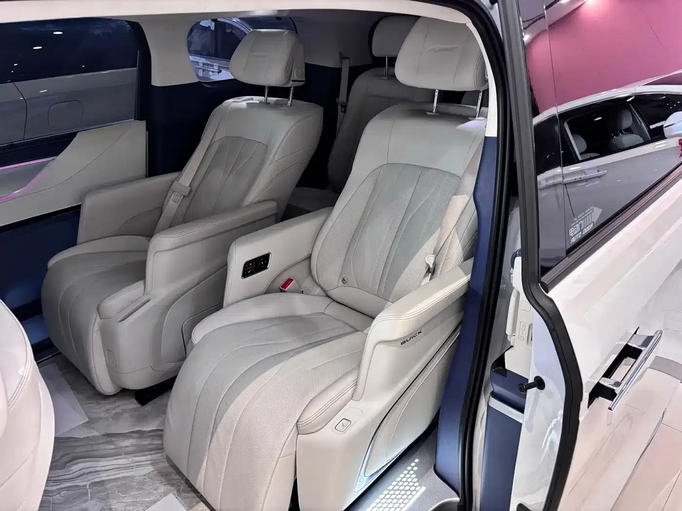Buick GL8 PHEV 2024 Luxury Edition 6-seater — миниатюра 13