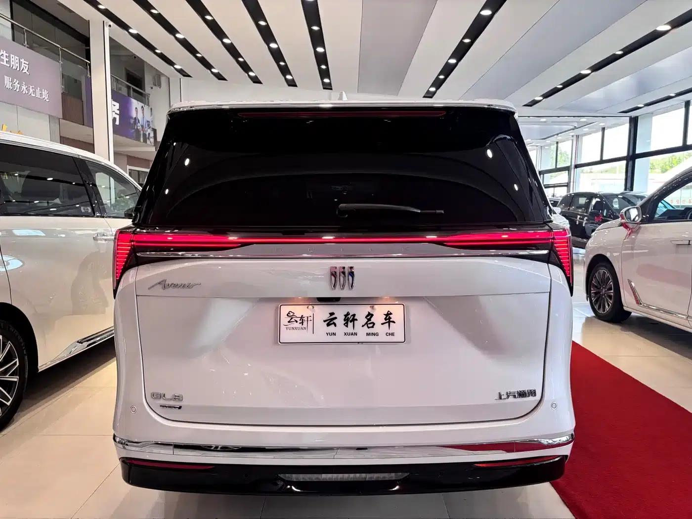 Buick GL8 PHEV 2024 Luxury Edition 6-seater — миниатюра 17