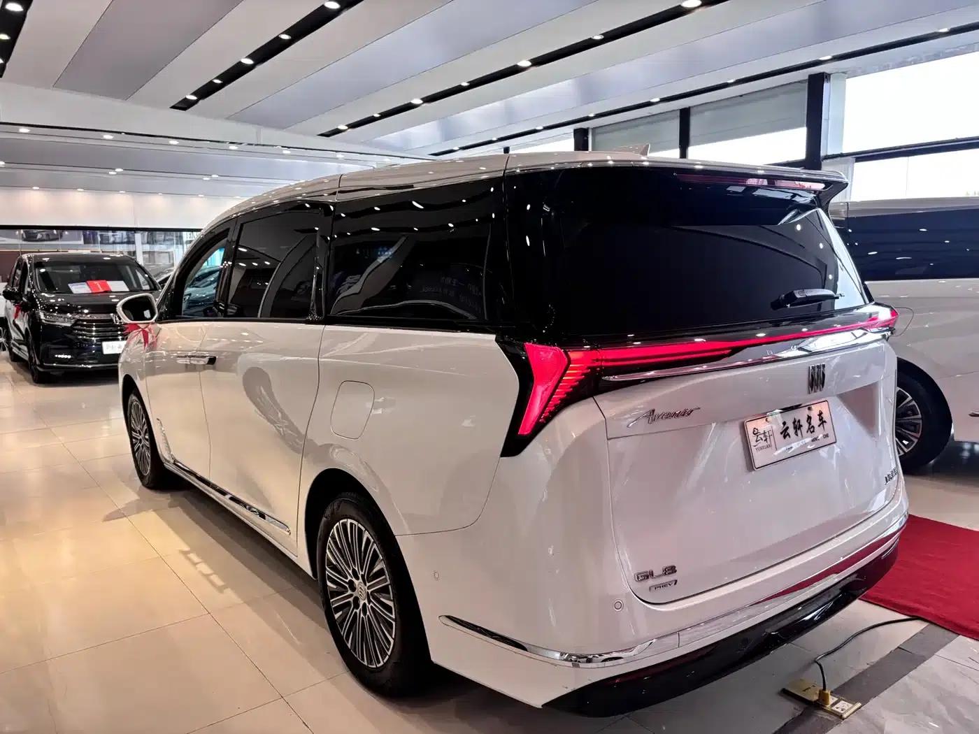 Buick GL8 PHEV 2024 Luxury Edition 6-seater — миниатюра 18