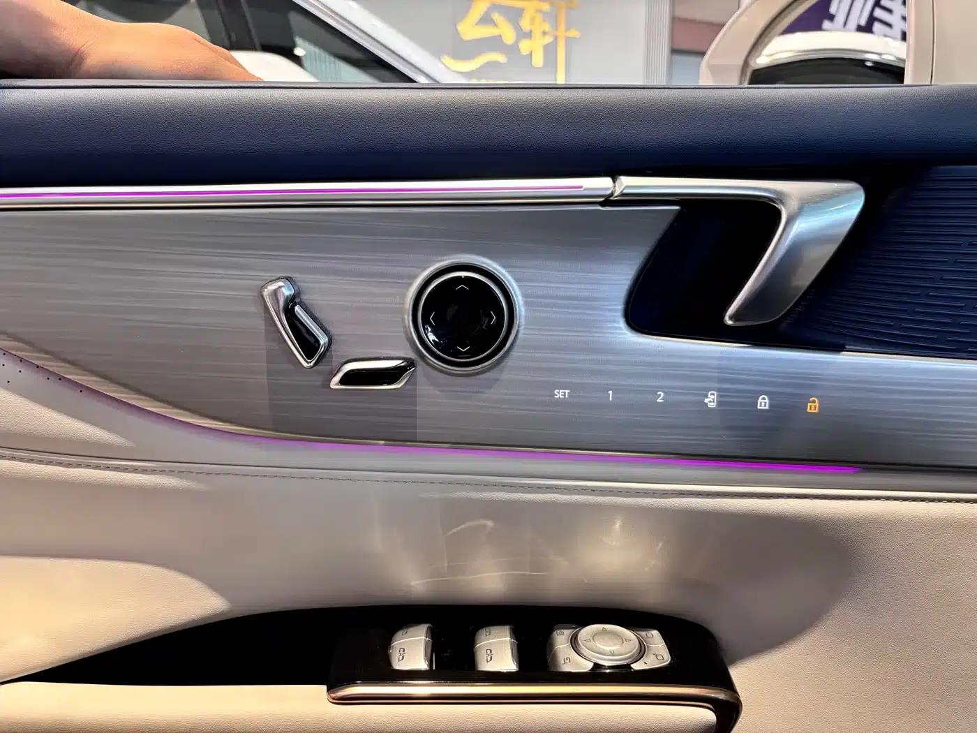 Buick GL8 PHEV 2024 Luxury Edition 6-seater — миниатюра 8