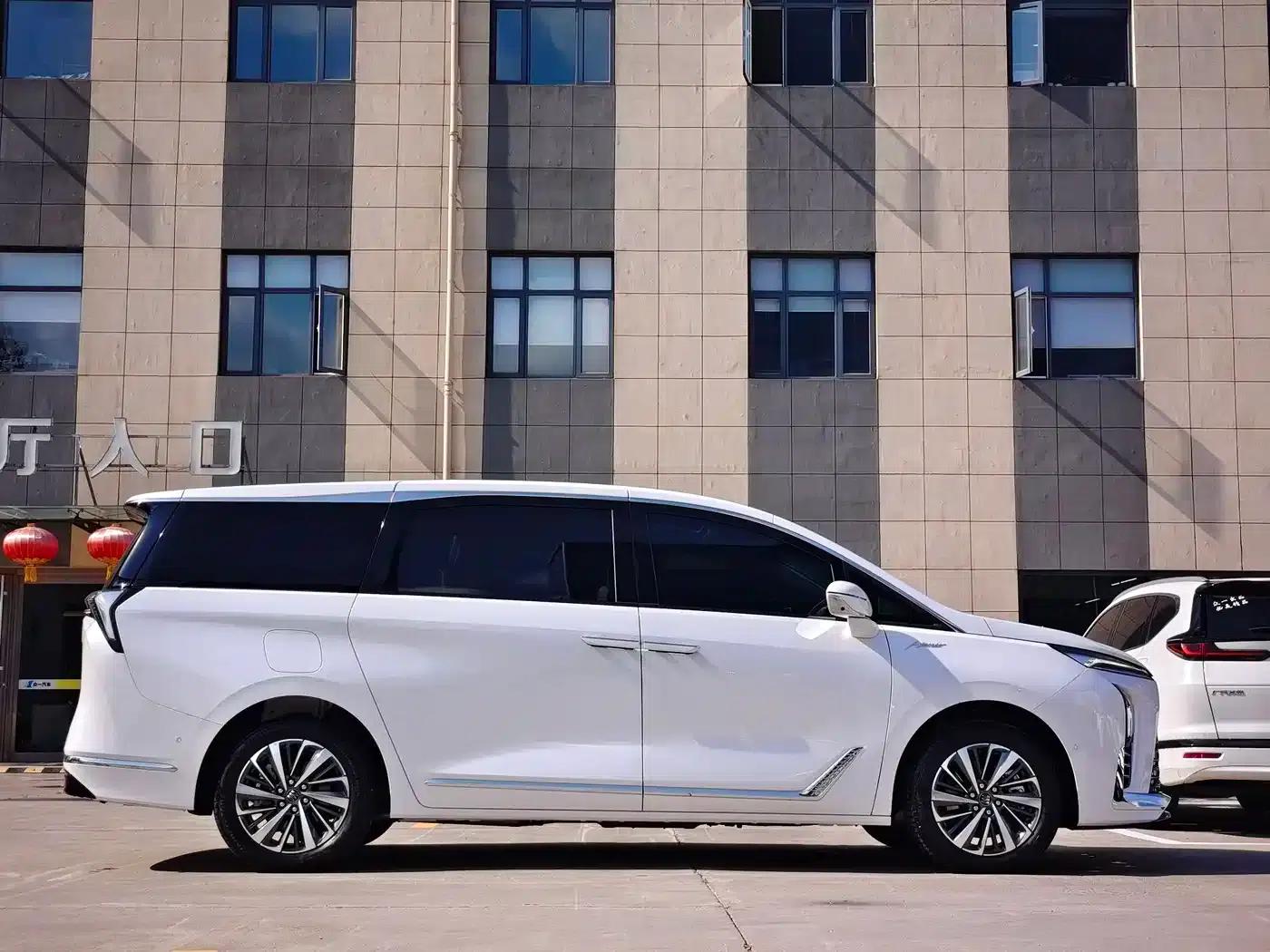 Buick GL8 PHEV 2026 Luxury Edition — миниатюра 4