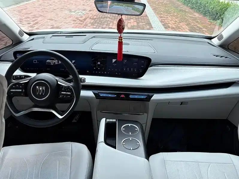 Buick GL8 PHEV 2024 Land Cruiser Premium Edition 7-Seater — миниатюра 6