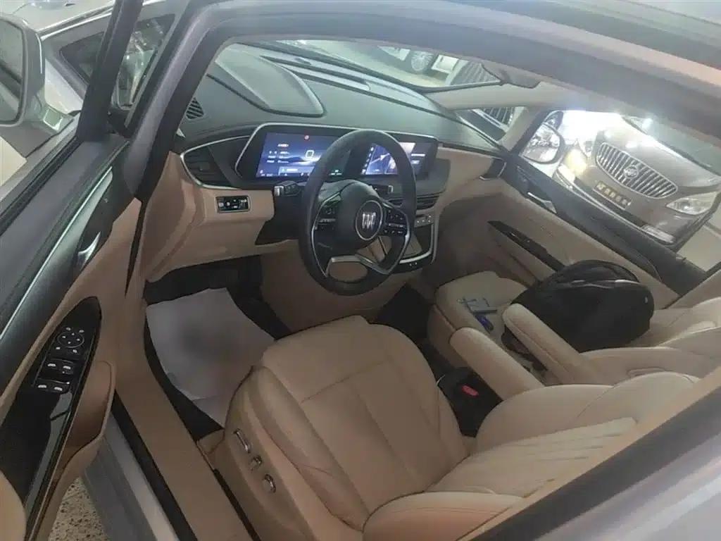 Buick GL8 PHEV 2025 Land Cruiser Premium Edition — миниатюра 16