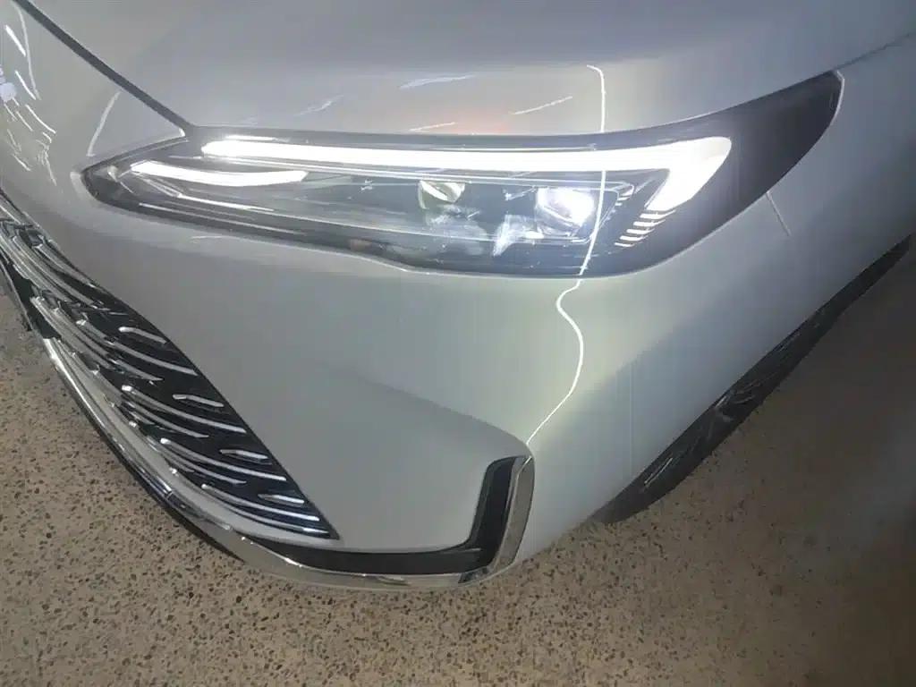 Buick GL8 PHEV 2025 Land Cruiser Premium Edition — миниатюра 24