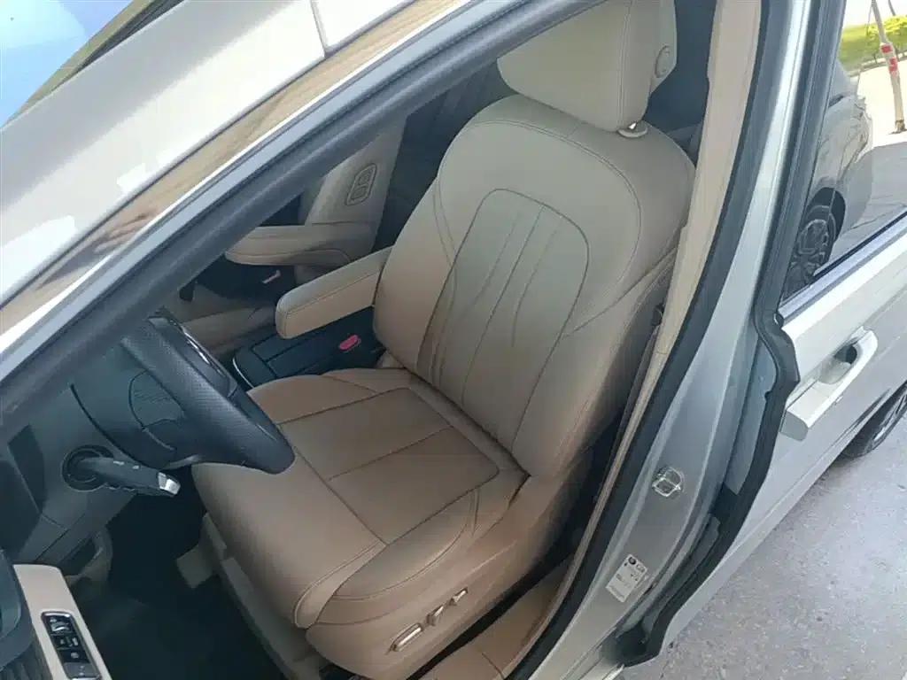 Buick GL8 PHEV 2025 Land Cruiser Premium Edition — миниатюра 15