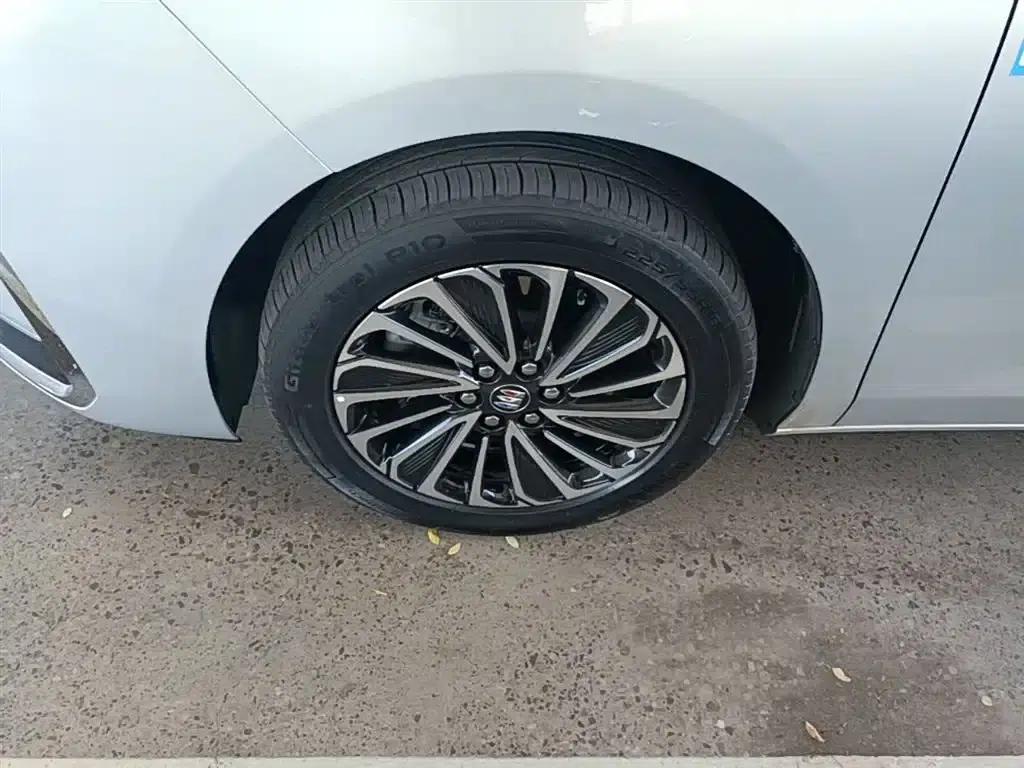 Buick GL8 PHEV 2025 Land Cruiser Premium Edition — миниатюра 23