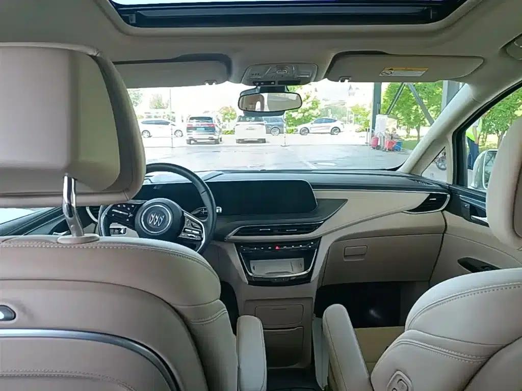 Buick GL8 PHEV 2025 Land Cruiser Premium Edition — миниатюра 10