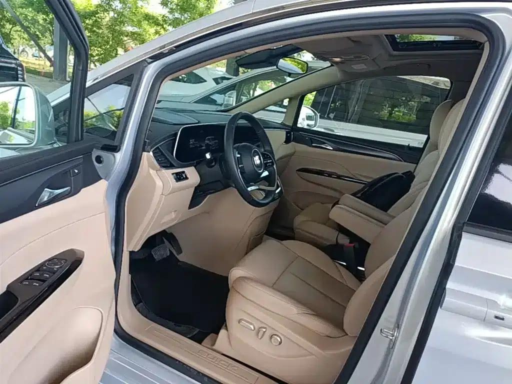 Buick GL8 PHEV 2025 Land Cruiser Premium Edition — миниатюра 16