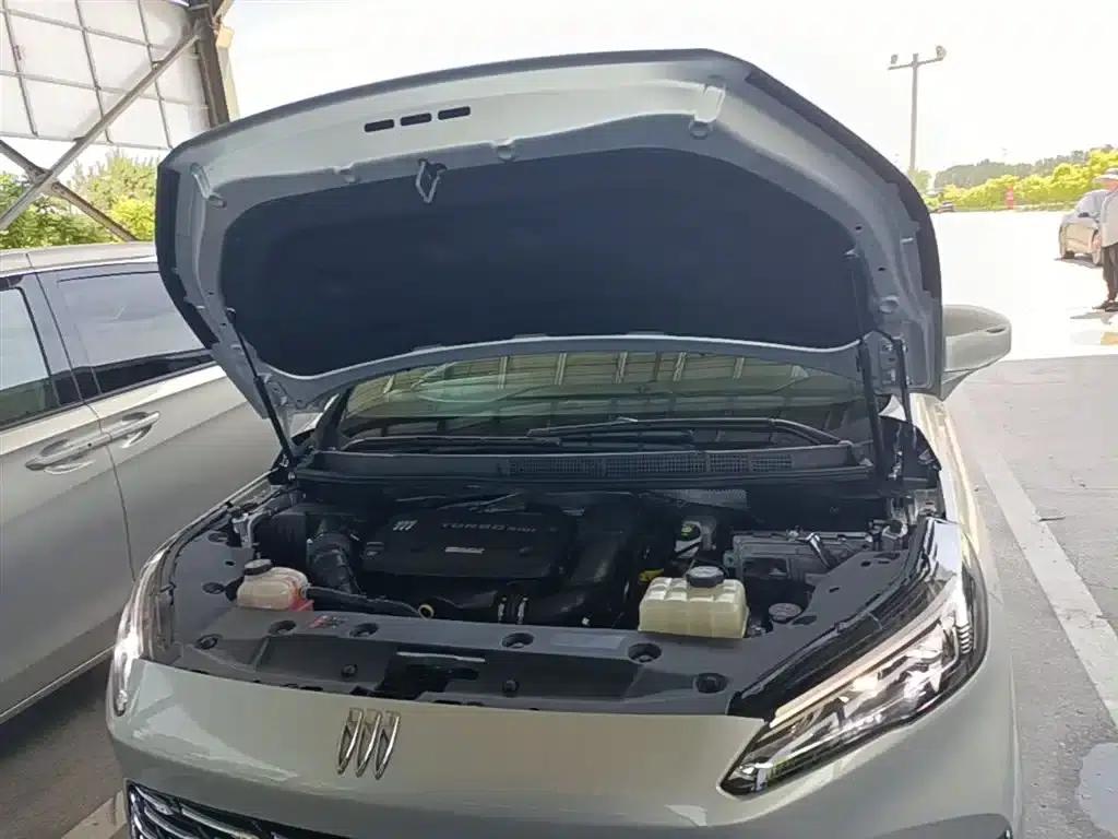 Buick GL8 PHEV 2025 Land Cruiser Premium Edition — миниатюра 20