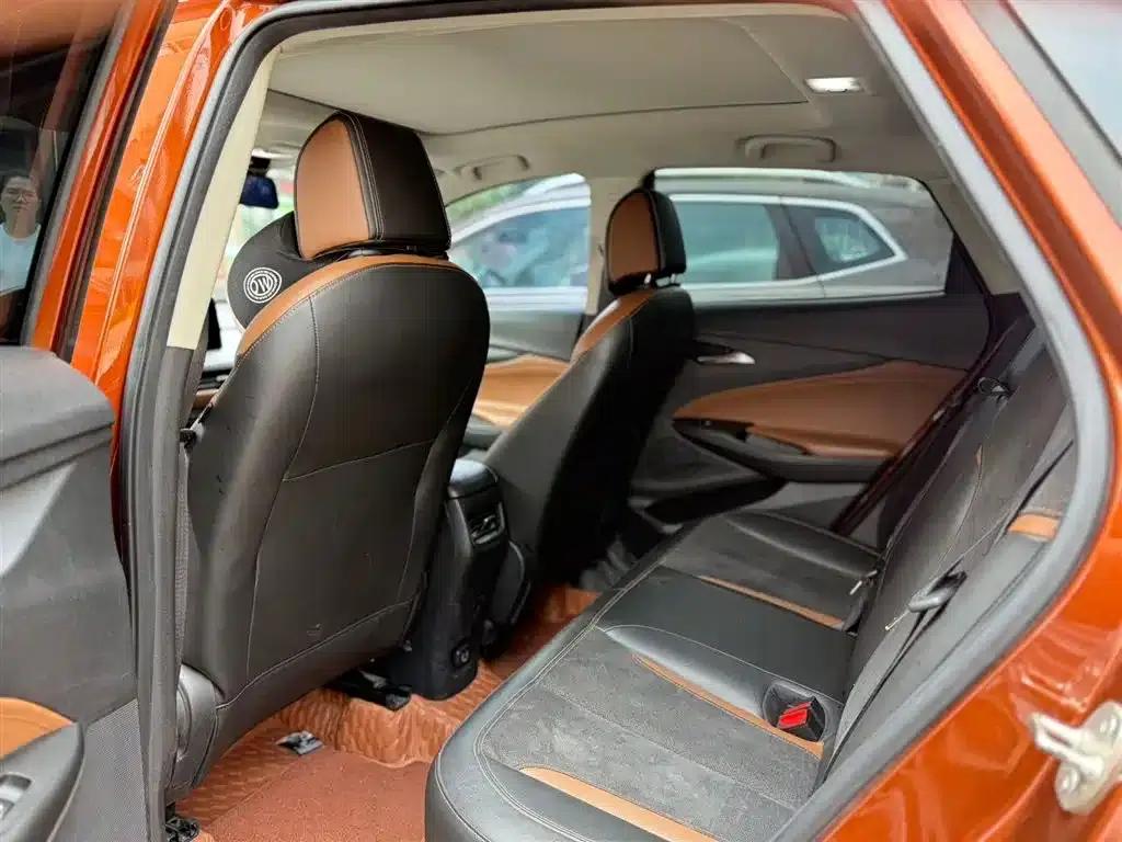 Encore 2020 20T CVT Luxury — миниатюра 7