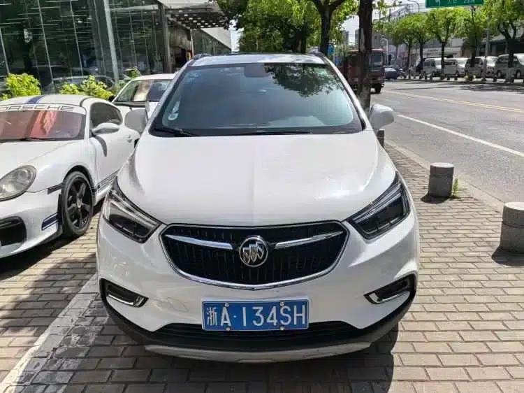 2017 Buick Encore 18T Automatic 2WD Urban Elite — миниатюра 2