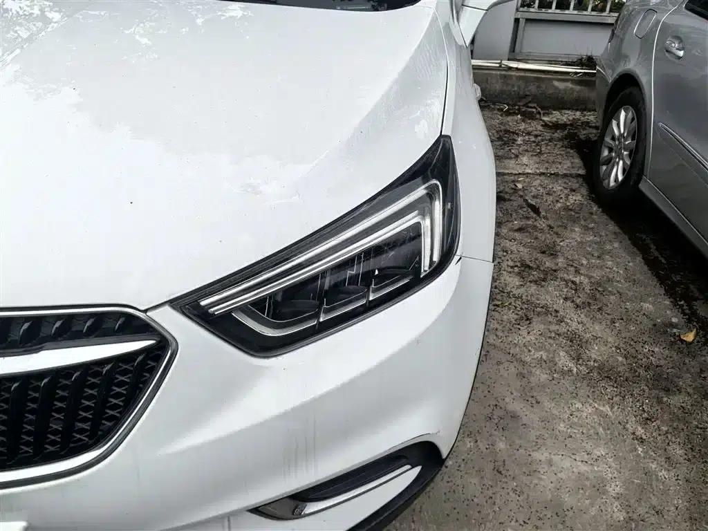 2017 Buick Encore 18T Automatic 2WD Urban Elite — миниатюра 5