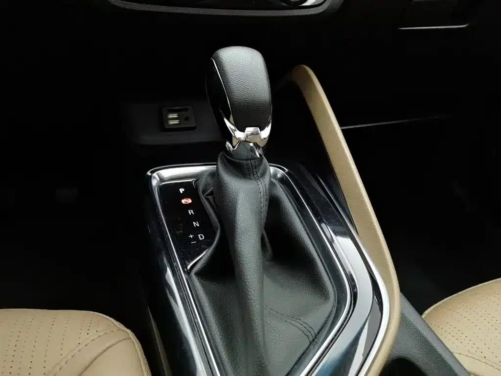 Buick GL6 2021 323T Mild Hybrid Connected Luxury Edition — миниатюра 13
