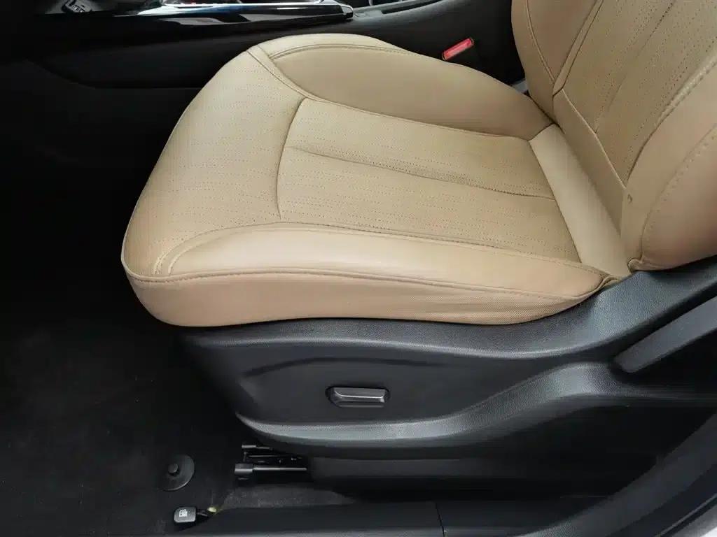 Buick GL6 2021 323T Mild Hybrid Connected Luxury Edition — миниатюра 20