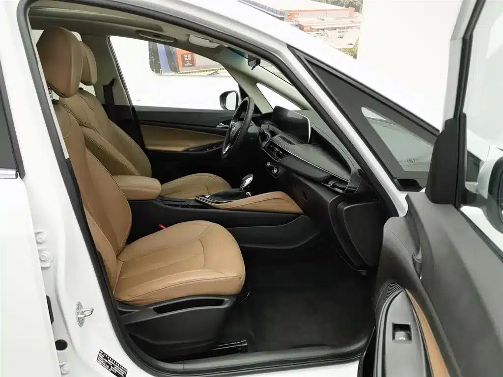 Buick GL6 2021 323T Mild Hybrid Connected Luxury Edition — миниатюра 23