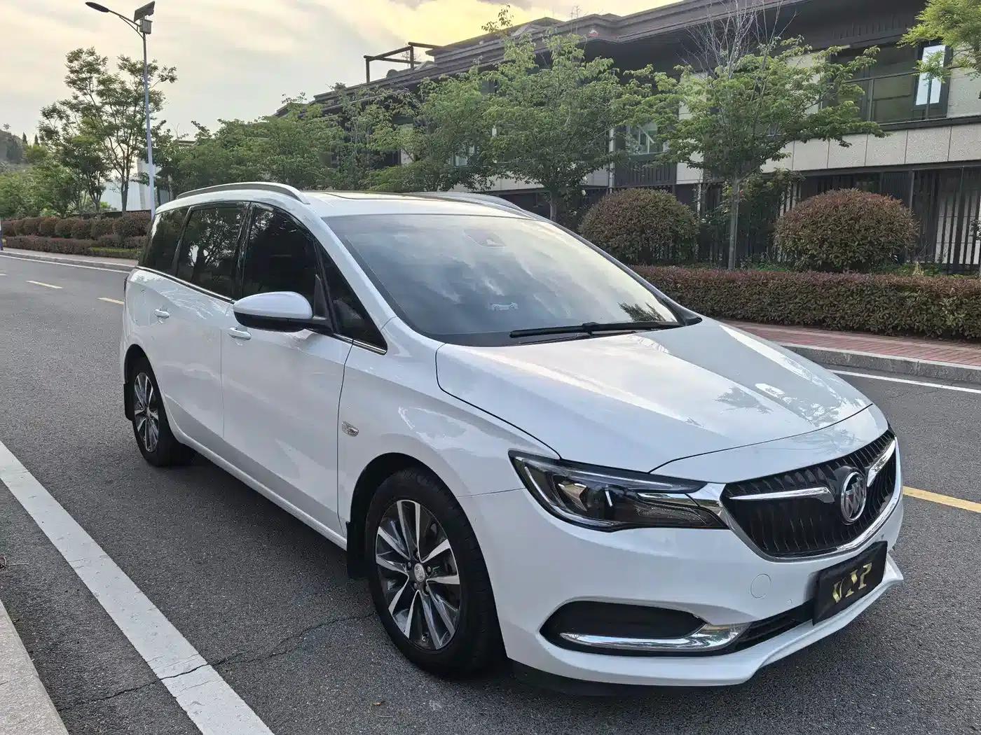 Buick GL6 2018 18T 6-seater Premium — миниатюра 3