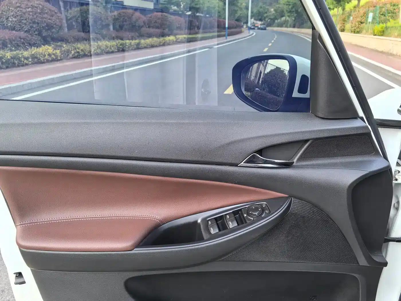 Buick GL6 2018 18T 6-seater Premium — миниатюра 21