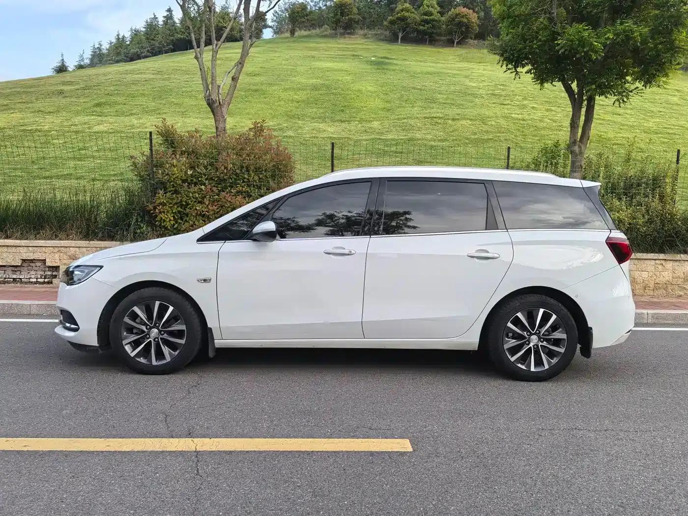 Buick GL6 2018 18T 6-seater Premium — миниатюра 23
