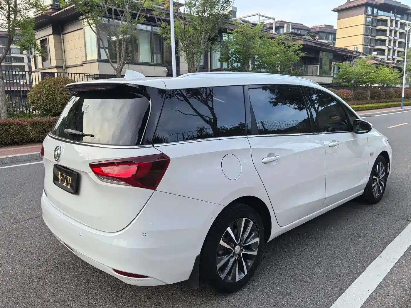 Buick GL6 2018 18T 6-seater Premium — миниатюра 26
