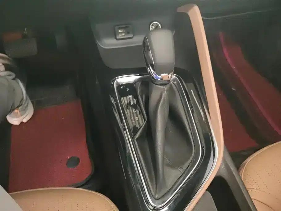 Buick GL6 2021 323T Mild Hybrid Connected Luxury Edition — миниатюра 16