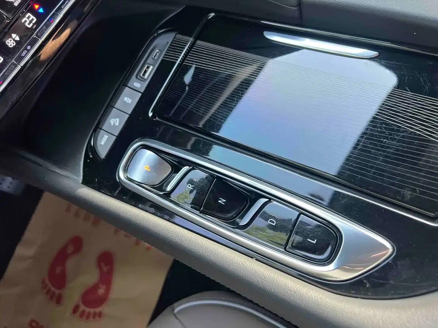 Enclave 2020 28T AWD Premium Flagship — миниатюра 11