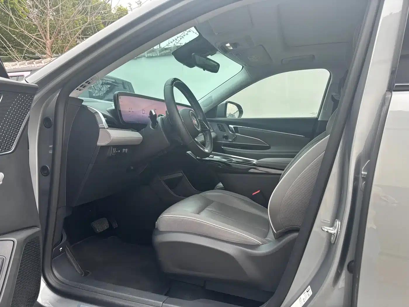 Buick E5 2023 Premium Standard Range Edition — миниатюра 9