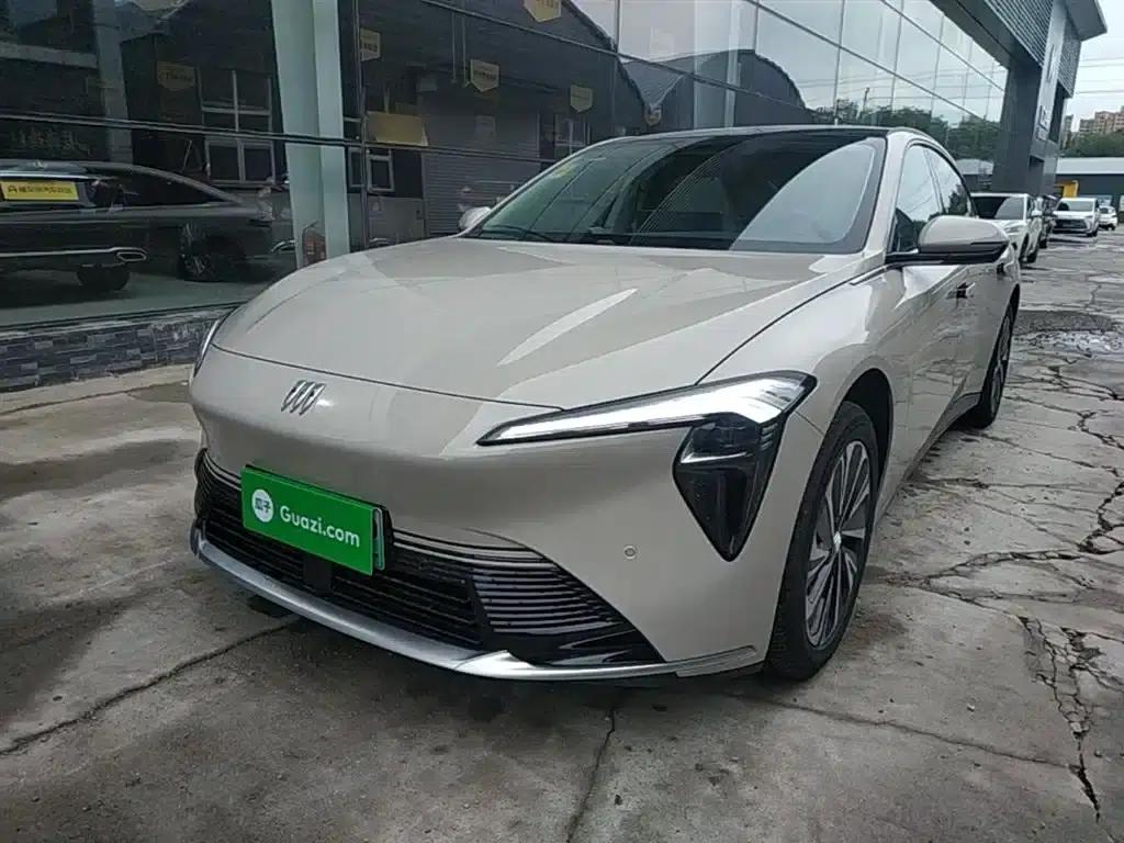 Buick L7 Luxury Edition 2025 — миниатюра 1