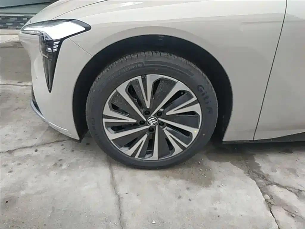 Buick L7 Luxury Edition 2025 — миниатюра 22