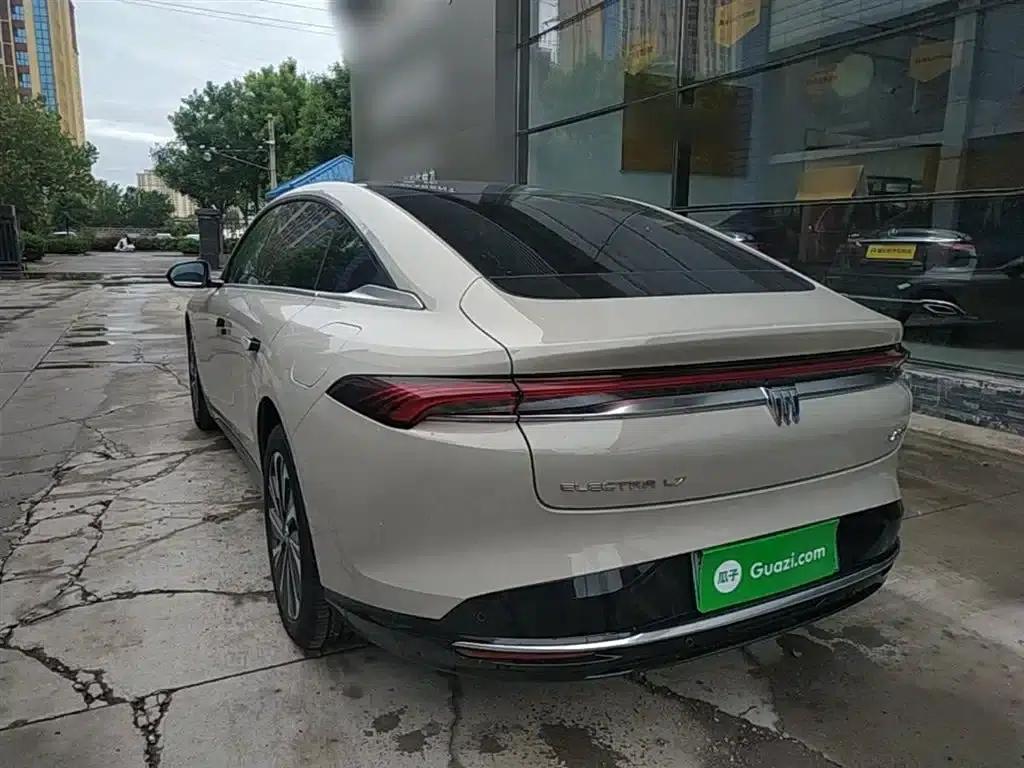 Buick L7 Luxury Edition 2025 — миниатюра 4