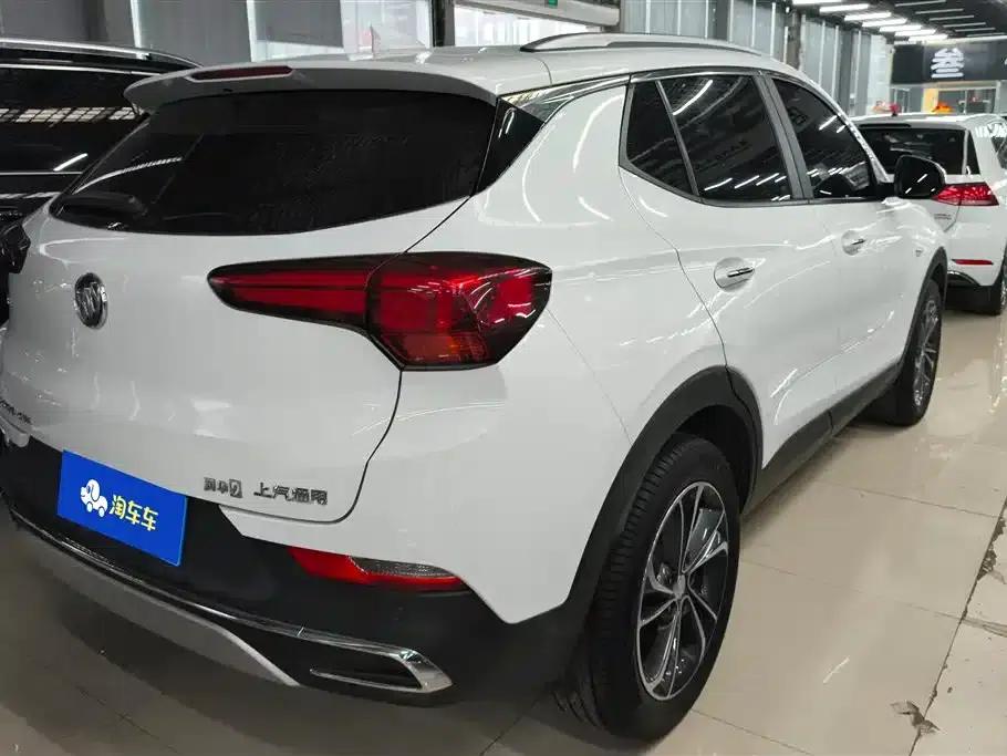 Encore GX 2020 20T CVT 2WD Luxury — миниатюра 3