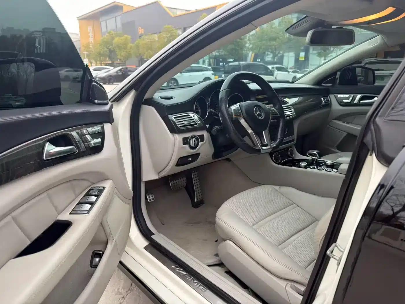 2012 Mercedes-Benz CLS AMG, AMG CLS 63 — миниатюра 23