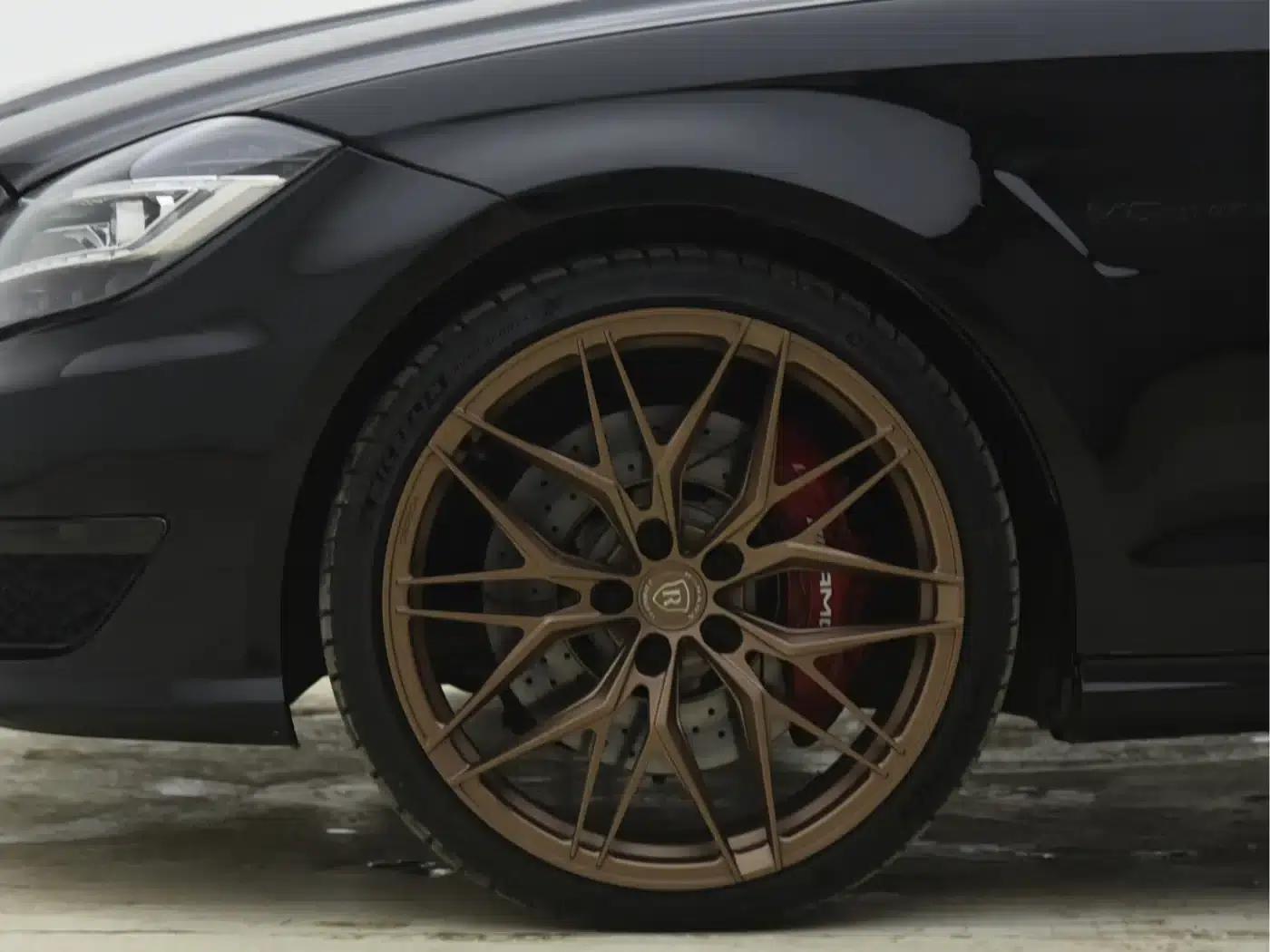 2012 Mercedes-Benz CLS AMG, AMG CLS 63 — миниатюра 6