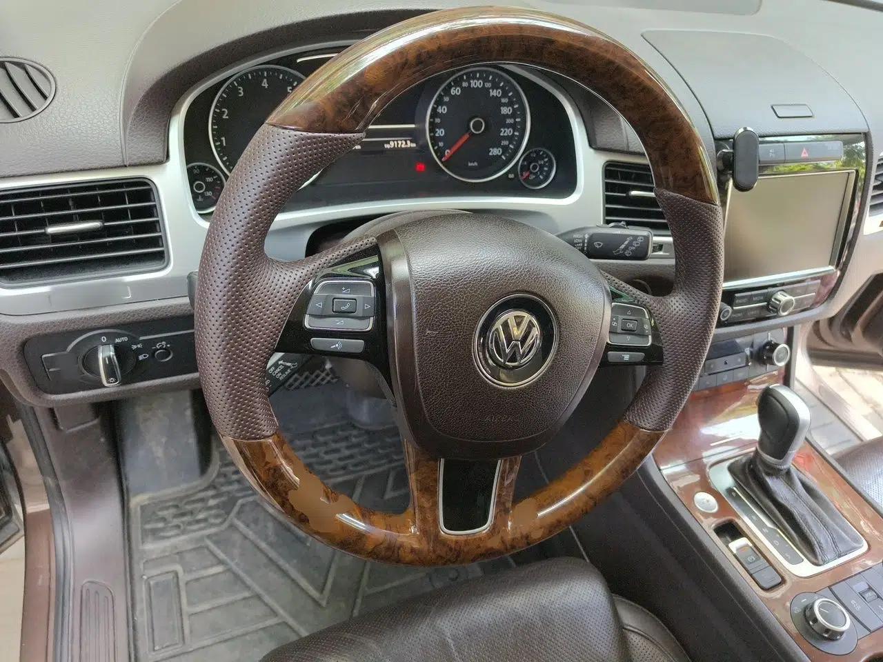 Volkswagen Touareg 2011 3.0 TSI Luxury Edition — миниатюра 11