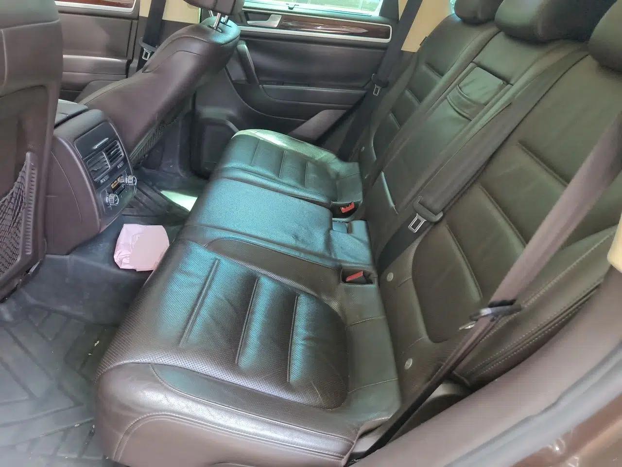 Volkswagen Touareg 2011 3.0 TSI Luxury Edition — миниатюра 18