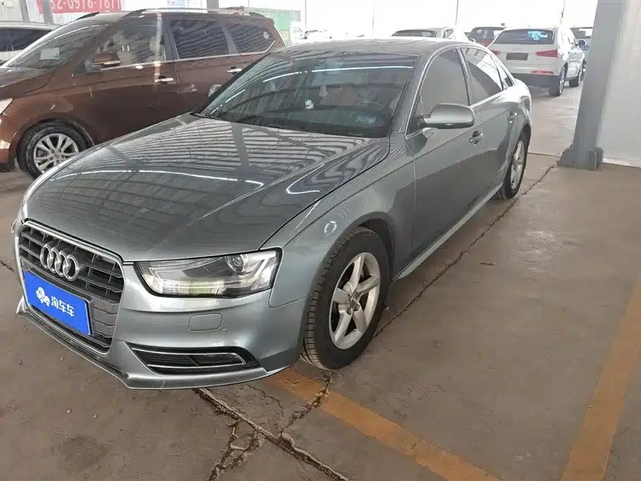 Audi A4L 2013 35 TFSI Automatic Standard Edition — миниатюра 1