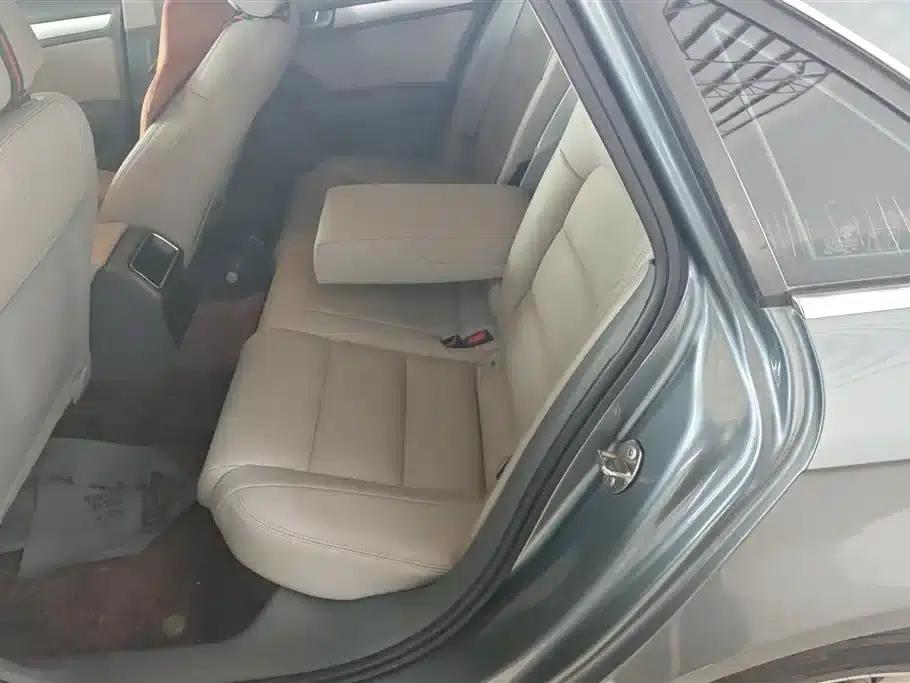 Audi A4L 2013 35 TFSI Automatic Standard Edition — миниатюра 11