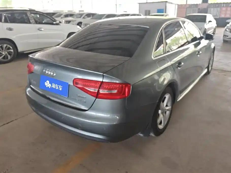 Audi A4L 2013 35 TFSI Automatic Standard Edition — миниатюра 3
