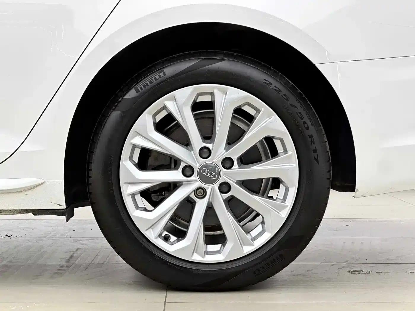 Audi A4L 2019 40 TFSI Progressive (China VI Emission Standard) — миниатюра 14