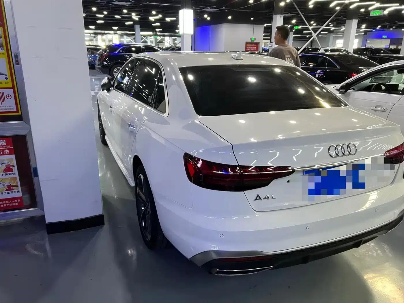 Audi A4L 2022 40 TFSI Fashion Dynamic Edition — миниатюра 14