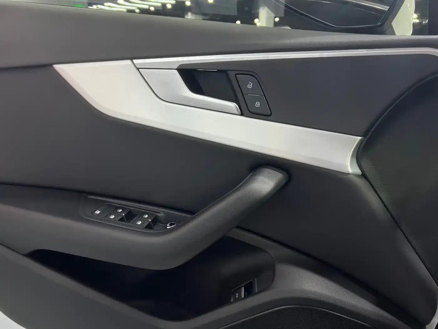 Audi A4L 2022 40 TFSI Fashion Dynamic Edition — миниатюра 7